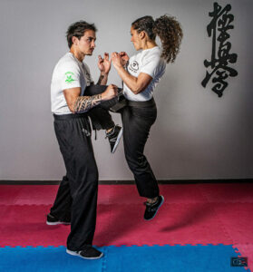 Coup de genou sauté Krav Maga Tours