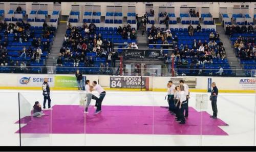 Ingrid coup de genou